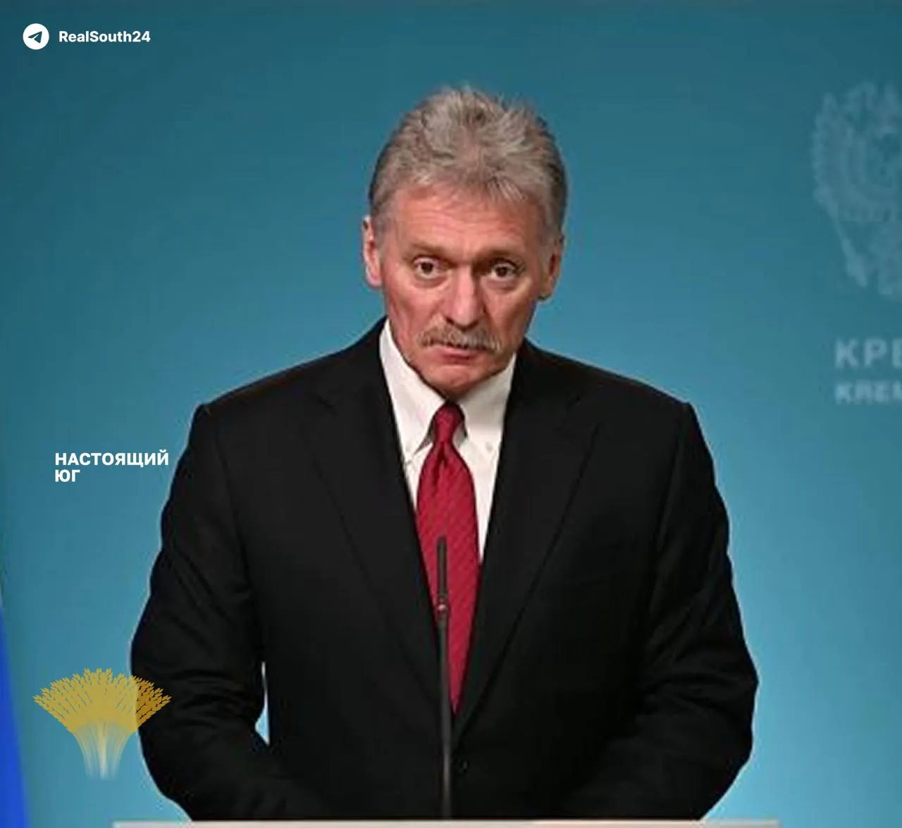 Пресс‑секретарь президента заявил, что остановки на НПЗ носят плановый характер, хотя отраслевые оценки указывают на то, что около четверти мощностей выведено из строя. Правительство продлило запрет на экспорт бензина до 31 июля.