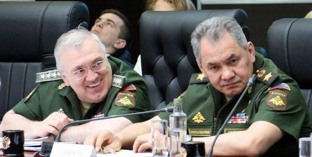 Суд в Москве удовлетворил иск Генпрокуратуры и обратил в доход государства активы бывшего первого замминистра обороны и членов его семьи общей стоимостью 5,5 млрд рублей.