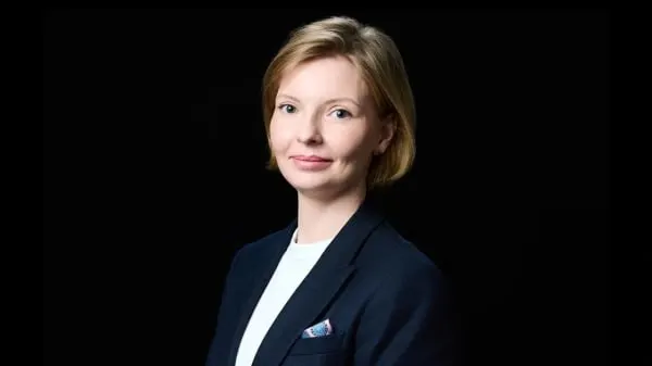 С 1 сентября владельцы доменов в зонах .ru, .рф и .su будут обязаны проходить идентификацию через ЕСИА. Нововведение требует пересмотра управления цифровыми активами, особенно для компаний с большим портфелем доменов.