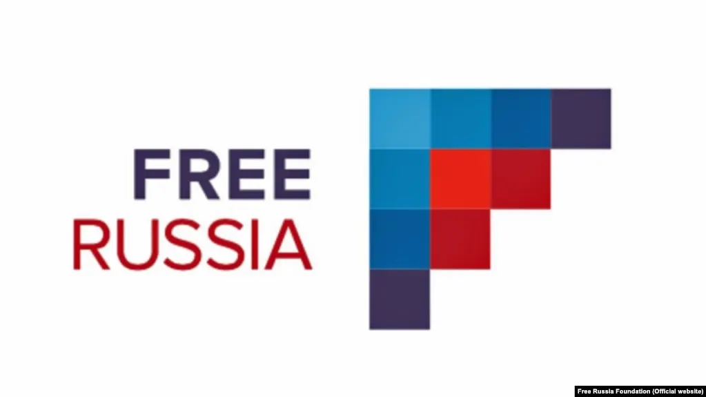 Руководство зарегистрированного в США фонда «Свободная Россия» внесено в реестр Росфинмониторинга; в отношении руководителей организации возбуждены уголовные дела, фонд называет это репрессиями.