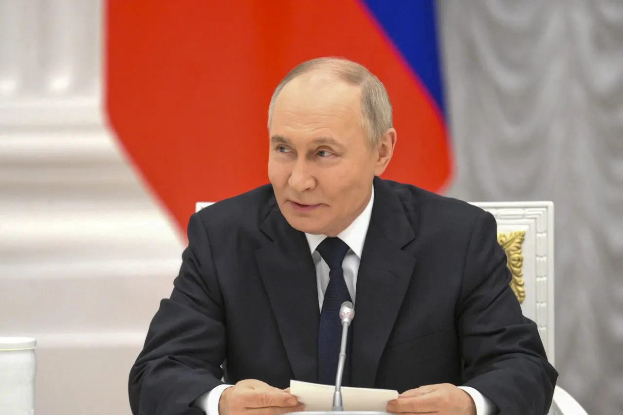 Во время общения с журналистами президент заявил, что Россия способна ответить на попытки уничтожить базы ПВО в Калининградской области.
