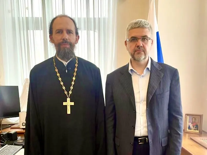 Замминистра юстиции заявил, что незарегистрированные брачные отношения подрывают традиционные ценности и могут рассматриваться ведомством как угроза безопасности страны; для внесения изменений в Семейный кодекс проводится мониторинг.