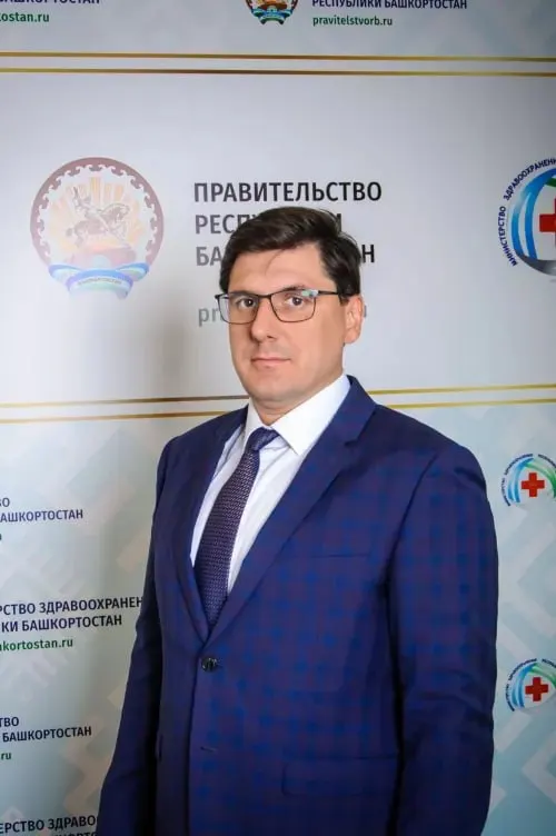 В ведомстве заявили, что обыски у Анатолия Можаева и в здании Минздрава не проводились. Ранее сообщения связывали проверки с задержанием начальника отдела фармацевтической деятельности.