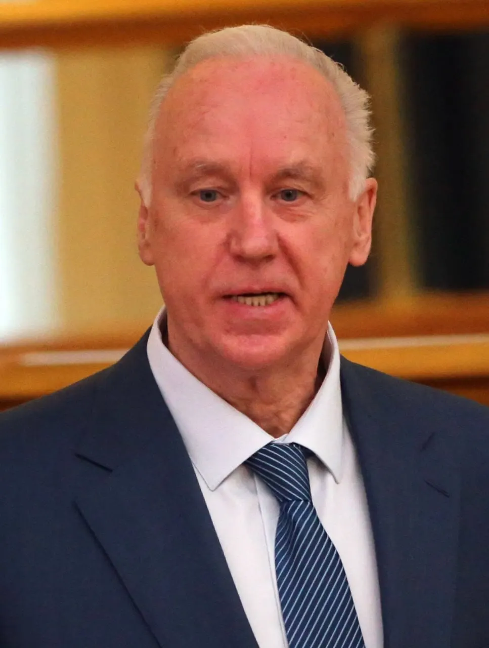 Глава Следственного комитета предложил закрепить в УК отягчающее значение для преступлений, совершённых с использованием информационно‑коммуникационных технологий — в том числе искусственного интеллекта, VPN и прокси — с акцентом на кибермошенничество, незаконный оборот данных и посягательства на критическую инфраструктуру.