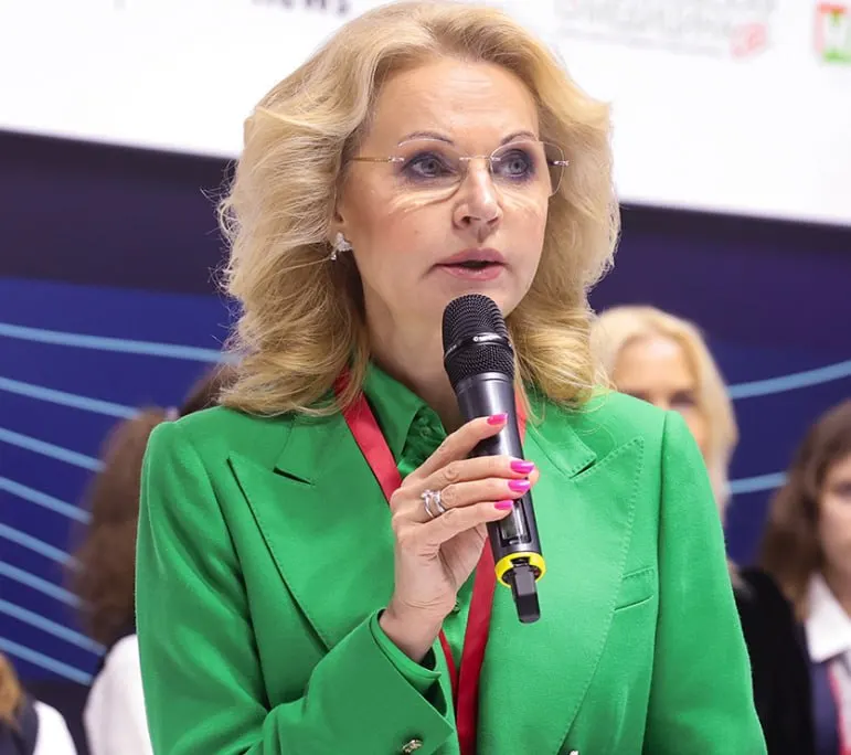 Заместитель премьер-министра предложила включить китайские тексты в государственные образовательные программы для продвижения культурного обмена между странами.