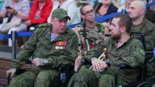 Министр здравоохранения заявил, что с 2023 года сотни тысяч участников боевых действий получили психолого-психиатрическую помощь, по всей стране открыты тысячи специализированных кабинетов и запущены новые цифровые инструменты ранней диагностики.