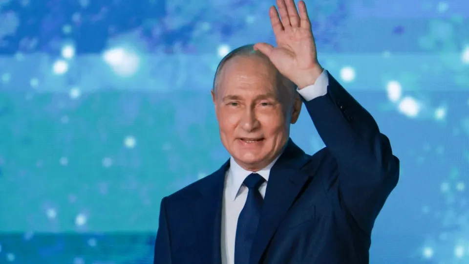 Президент России заявил, что во время ограничений или сбоев мобильного интернета должны бесперебойно работать портал госуслуг, платёжные системы и сервисы записи к врачу, и поручил силовым ведомствам проработать соответствующие механизмы.