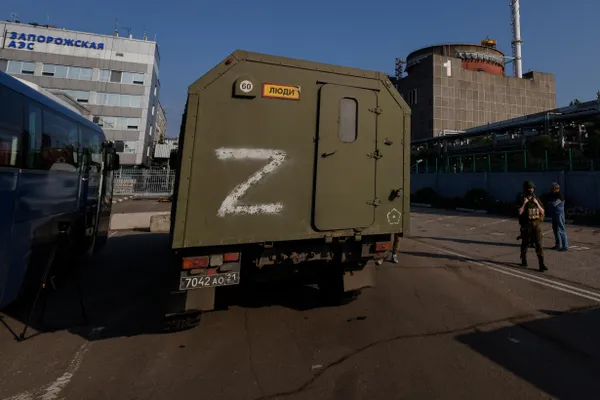 По заявлению «Росатома», украинский боевой дрон вызвал взрыв в машинном зале шестого энергоблока Запорожской АЭС. Основное оборудование якобы не пострадало, проводится проверка.