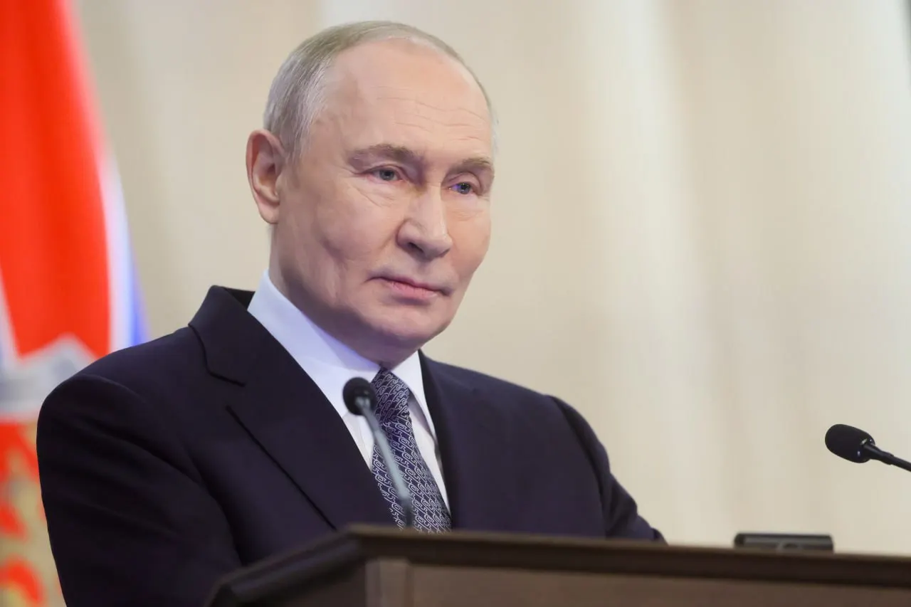 Путин прибудет в Казахстан по приглашению президента Касым-Жомарта Токаева; в ходе визита планируются переговоры об укреплении стратегического партнёрства и союзнических отношений.