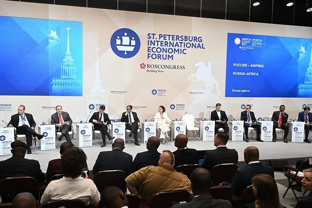 На Петербургском экономическом форуме обсуждали рост двусторонней торговли, визиты африканских лидеров и подготовку III саммита в Москве. Одной из ключевых тем стало решение энергетического дефицита в Африке.