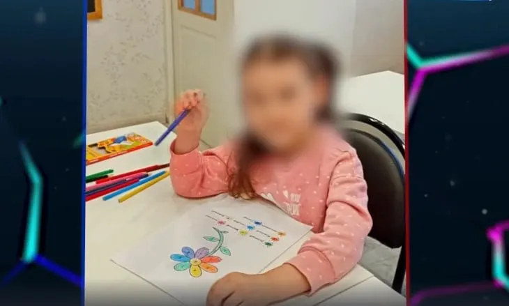 Суд в Уфе назначил полтора года ограничения свободы женщине, чья пятилетняя дочь была найдена мертвой в арендованной квартире; дело переквалифицировано с обвинения в убийстве на причинение смерти по неосторожности.