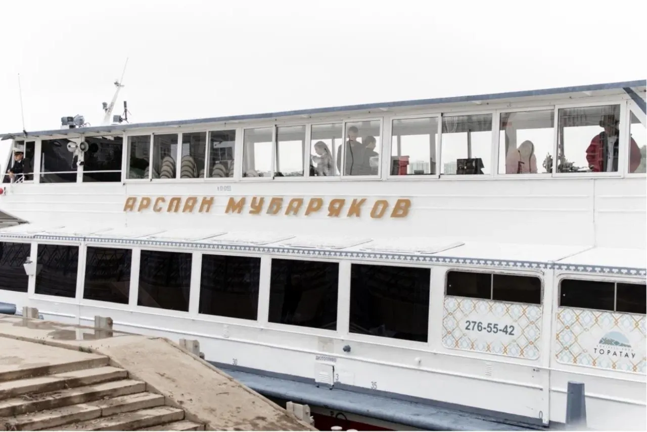 Для теплохода в Уфе нашли поставщика дизельного топлива — компания «Ойлресурстранзит». Заказчик — ГБУ Республики Башкортостан «Конгресс‑холл Торатау».