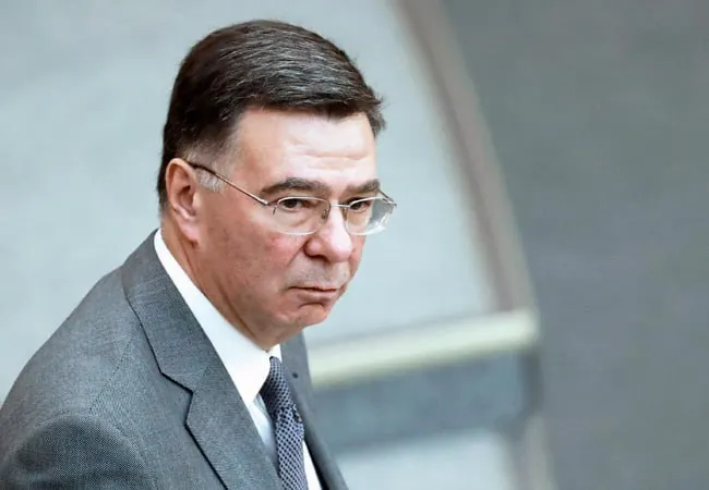 Заместитель главы МИД Александр Панкин на Петербургском международном экономическом форуме заявил, что экономика России продемонстрировала устойчивость и отверг определение «бензоколонка».