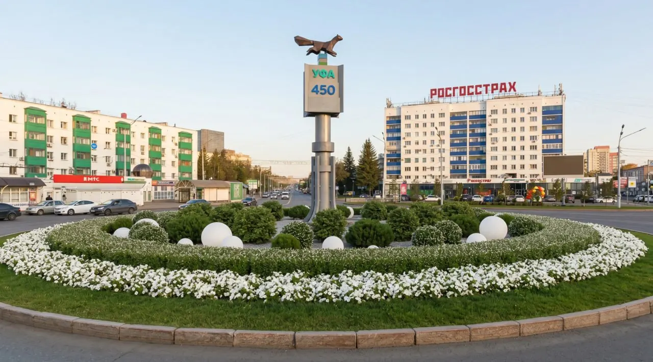 Мэрия выделила 9 млн рублей на оформление кольца: положат газон, установят 24 светильника и высадят липы, боярышник, ивы, сирень и около тысячи кустов спиреи.