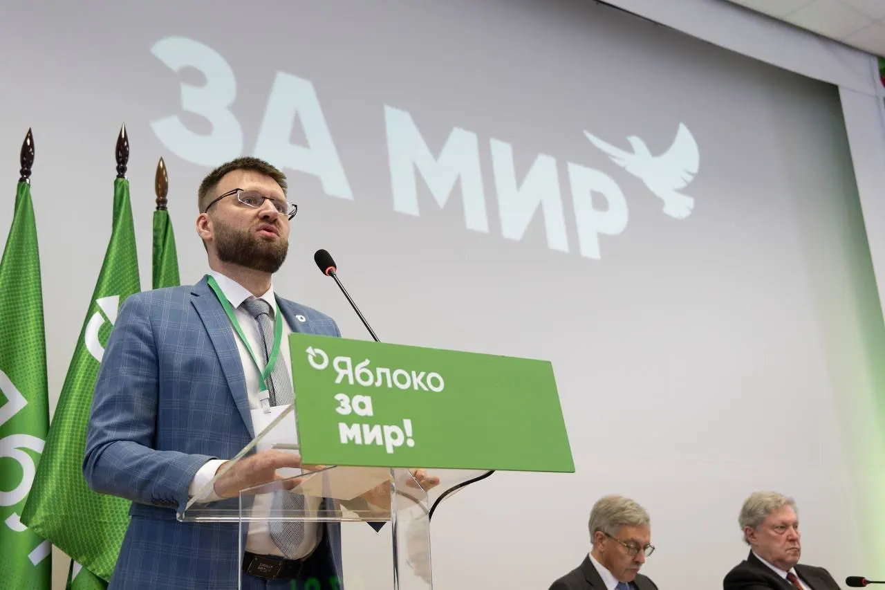 Минюст отклонил просьбу Владимира Дорохова снять статус «иностранного агента», сославшись на факты «политической деятельности» — от поздравления от руководства партии до участия в церемониях памяти и видеоролика с бумажными самолётиками.