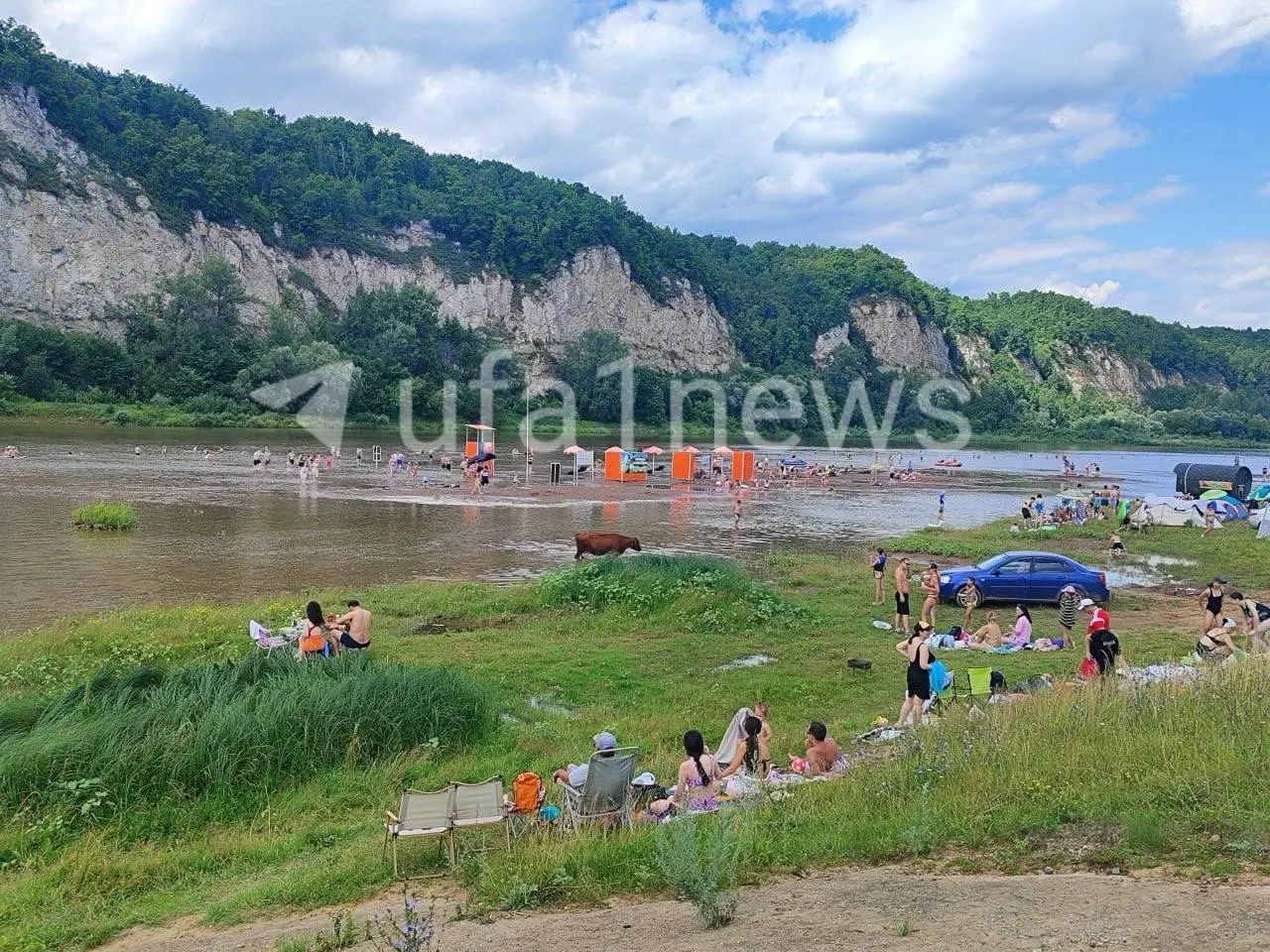 После сильных дождей место впадения реки Сим в Белую, благоустроенное в 2022 году, оказалось подтоплено. В МЧС предупреждают об опасности в мутной воде.