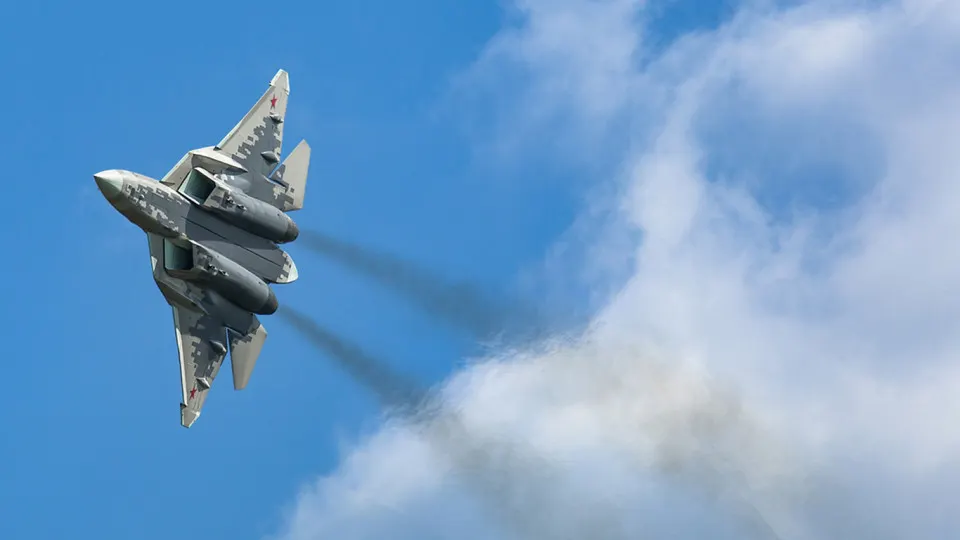 Министерство потребовало выплатить неустойку по госконтракту на газоразрядные видеомодули, просрочка исполнения по которому превысила шесть лет. Параллельно федеральные цели по импортозамещению электроники были пересмотрены и бюджет сокращён.