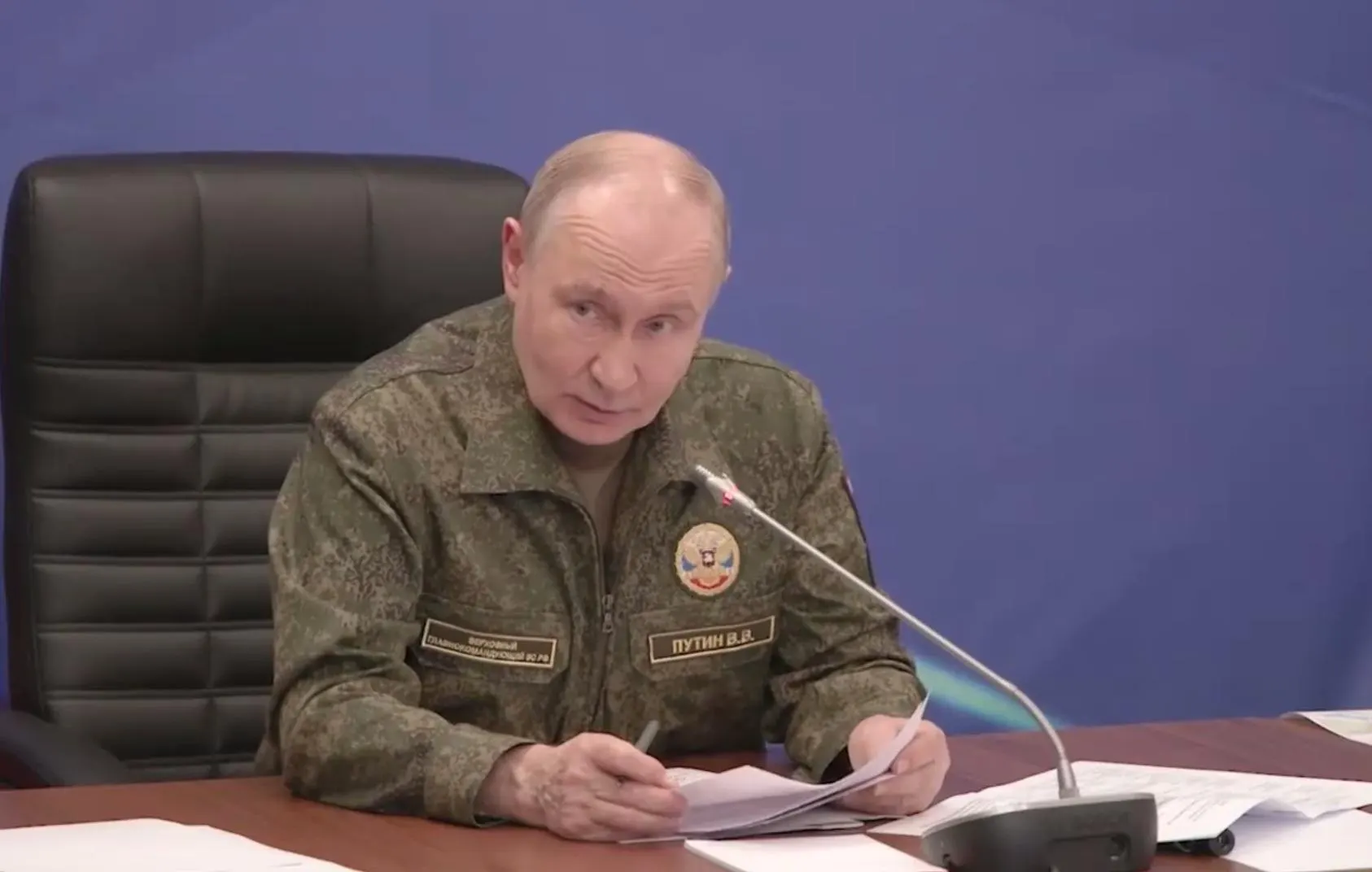 На совещании с военными президент заявил, что российские войска освободили Константиновку в Донецкой Народной Республике. По его словам, с начала года освобождено 133 населённых пункта.