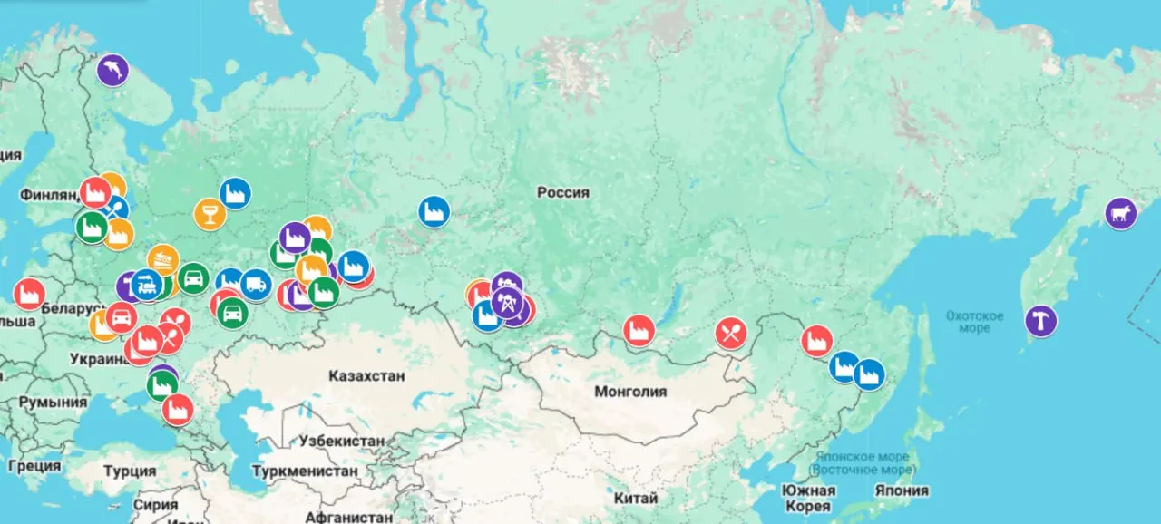 Интерактивная карта фиксирует случаи остановок производств, массовых увольнений, задержек зарплат и переводов на неполный рабочий день по всем регионам страны — от Калининграда до Камчатки. В 2026 году таких случаев стало больше, чем в прошлом году.