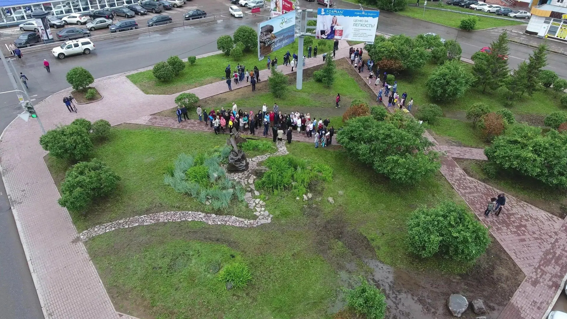 В микрорайоне Сипайлово объявлено о благоустройстве сквера между улицами Юрия Гагарина и Баязита Бикбая. Работы оцениваются в 4 млн рублей и охватят дорожки и газон.
