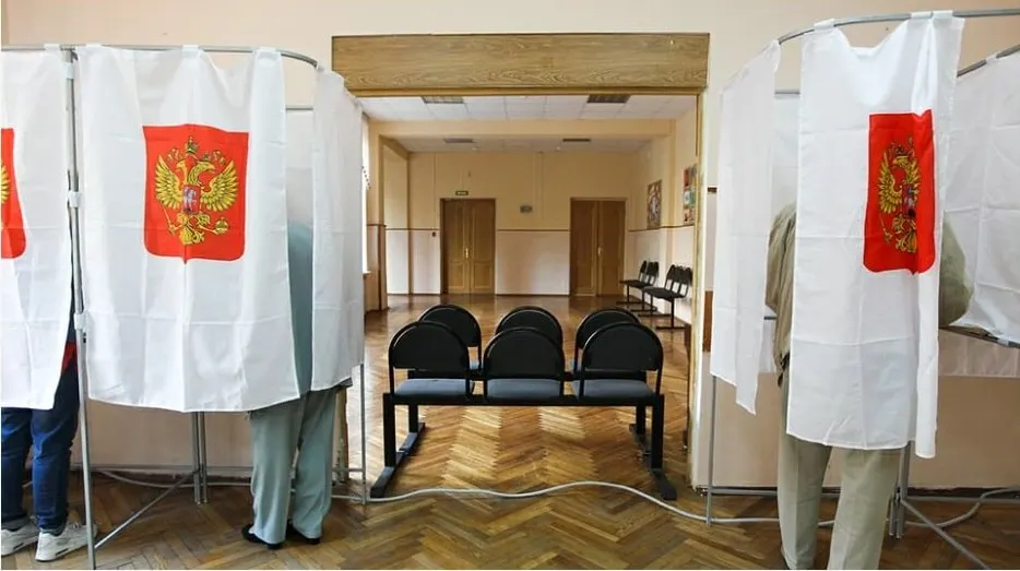 Общественная палата и поддерживающие её организации выпустили рекомендации для партийных наблюдателей, которые критики считают попыткой управлять голосованием под видом соблюдения закона.