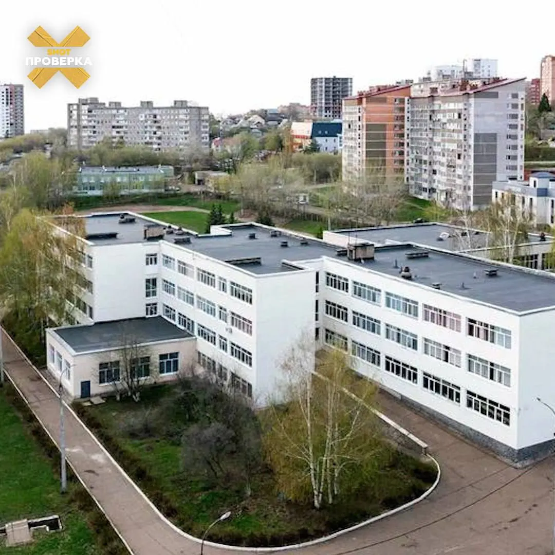 Отец одного учащегося сравнил фактический вес блюд с указанной граммовкой, зафиксировав расхождения между порциями и меню.