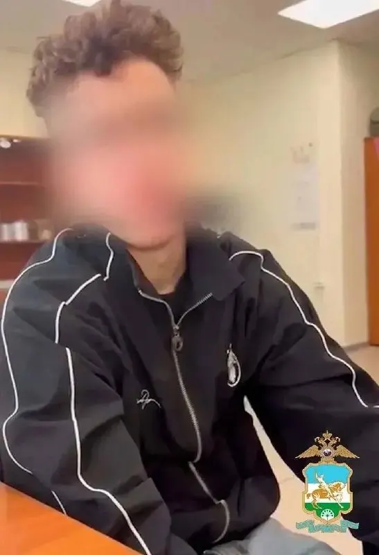 Четыре молодых человека приехали в Уфу и ограбили магазин AppleZone, часть похищенного оказалась в Набережных Челнах. Ущерб — 600 тысяч рублей. Несовершеннолетних отпустили под подписку о невыезде, старшие арестованы.